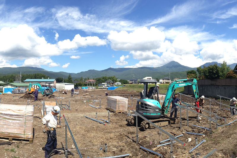 2014年に稼働を開始した自社発電所の建設風景